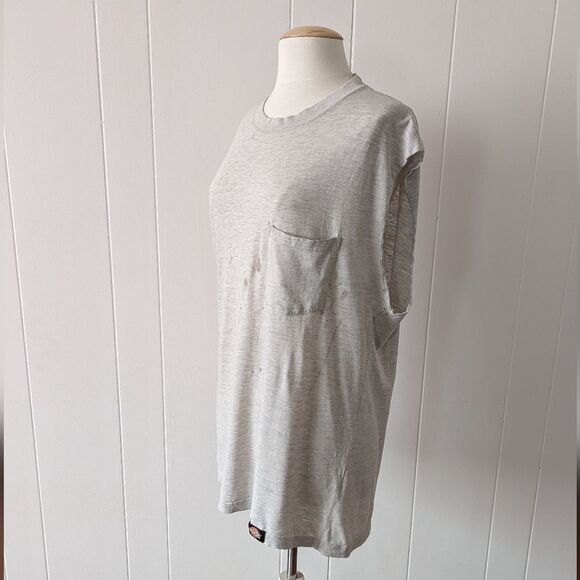 Thrashed Distressed Destroyed Light Heather Gray Sleeveless Pocket T-shirt - Picture 6 of 9
